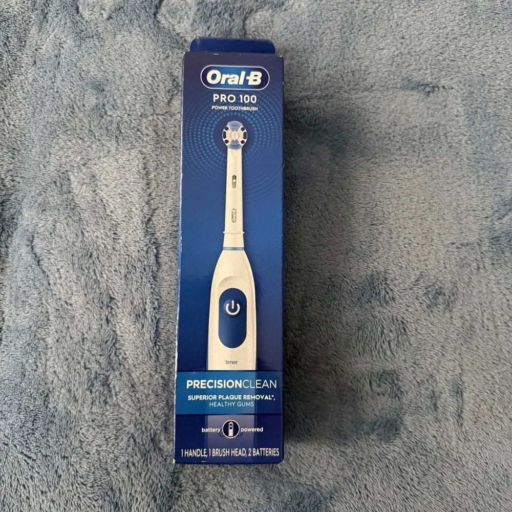 Oral-B Pro 100 Precision Clean White/Blue Oscillating Battery‎ Toothbrush Timer